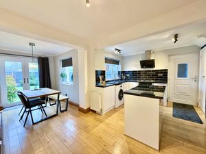 Kitchen & Dining Room- click for photo gallery